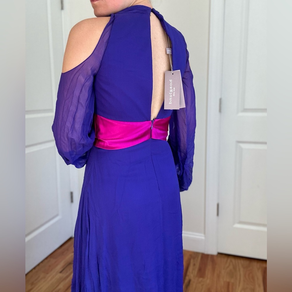 Gorgeous One Of A Kind Silk Evening Gown - Picture 10 of 12